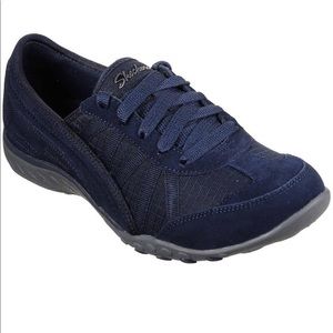 Skechers relaxed fit air cooled memory foam sz 8.5